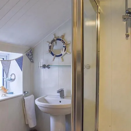 Periwinkle Cottage